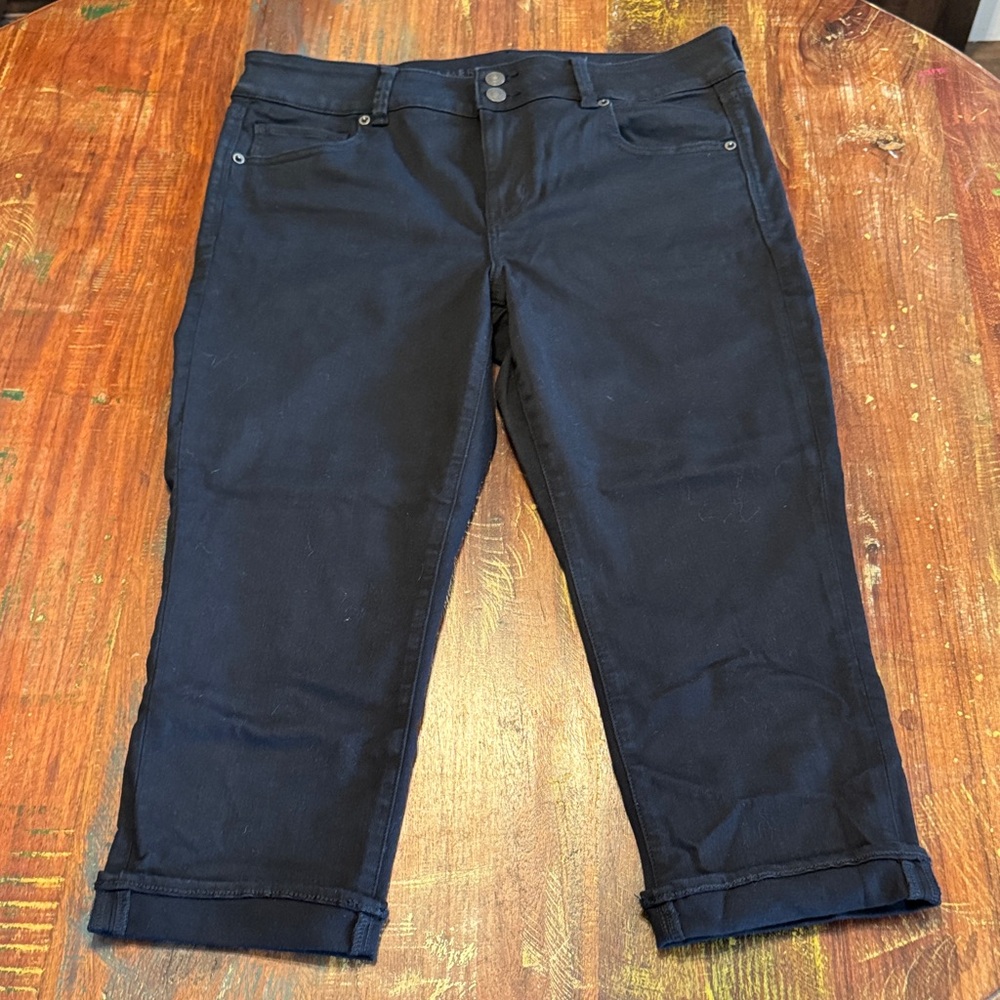 American Eagle Outfitters Women's Black Artist Cropped Jeans
